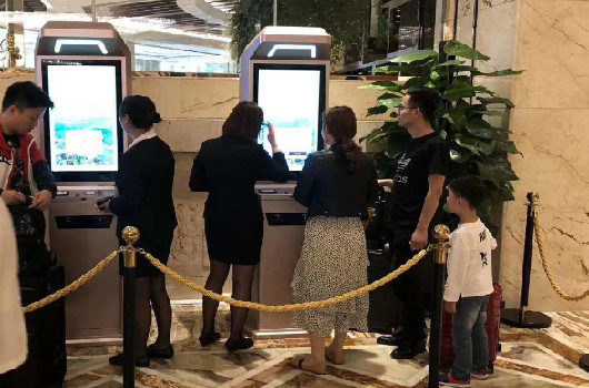 酒店触摸查询一体机智能设备应用场景及业务介绍